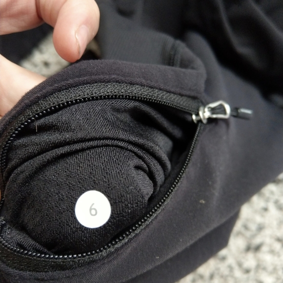 Lululemon Run for It Pullover size 6 - Picture 5 of 5